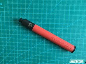 国产弹簧甩棍视频,揭秘新型防身利器